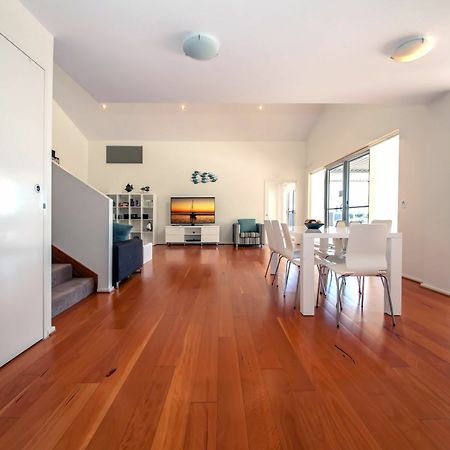 Mantra Aqua, Penthouse 83/1A Tomaree Street Apartman Nelson Bay Kültér fotó
